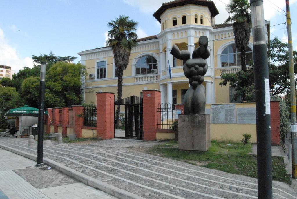 Hotel Relax City Center Tirana Exterior photo