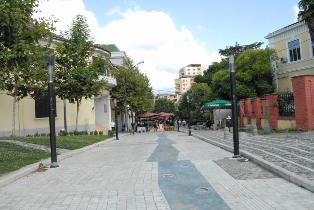 Hotel Relax City Center Tirana Exterior photo