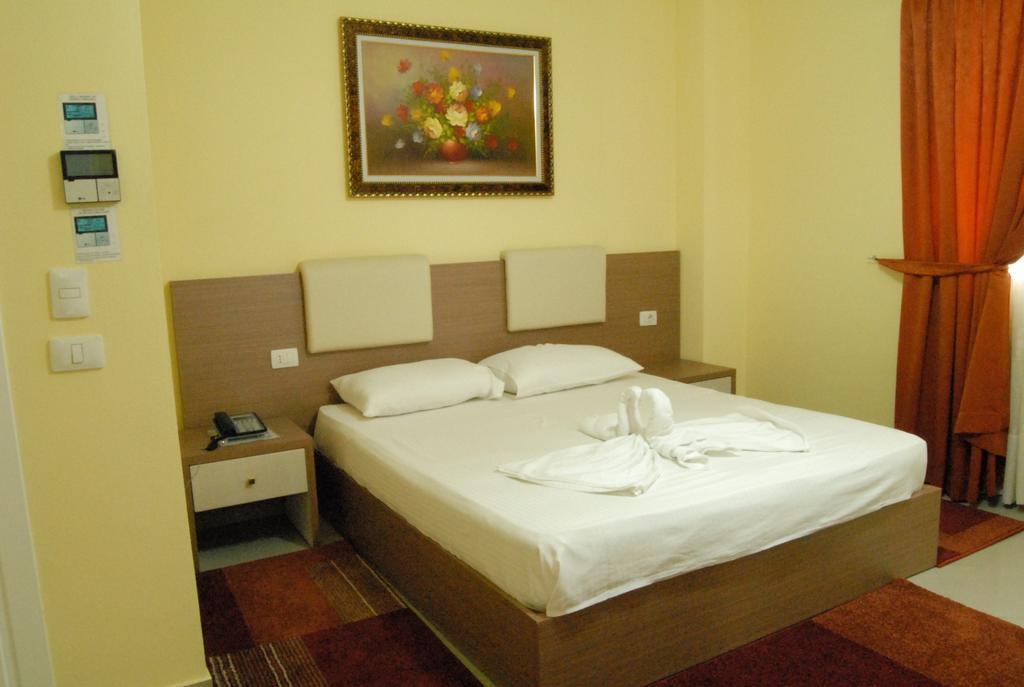 Hotel Relax City Center Tirana Room photo