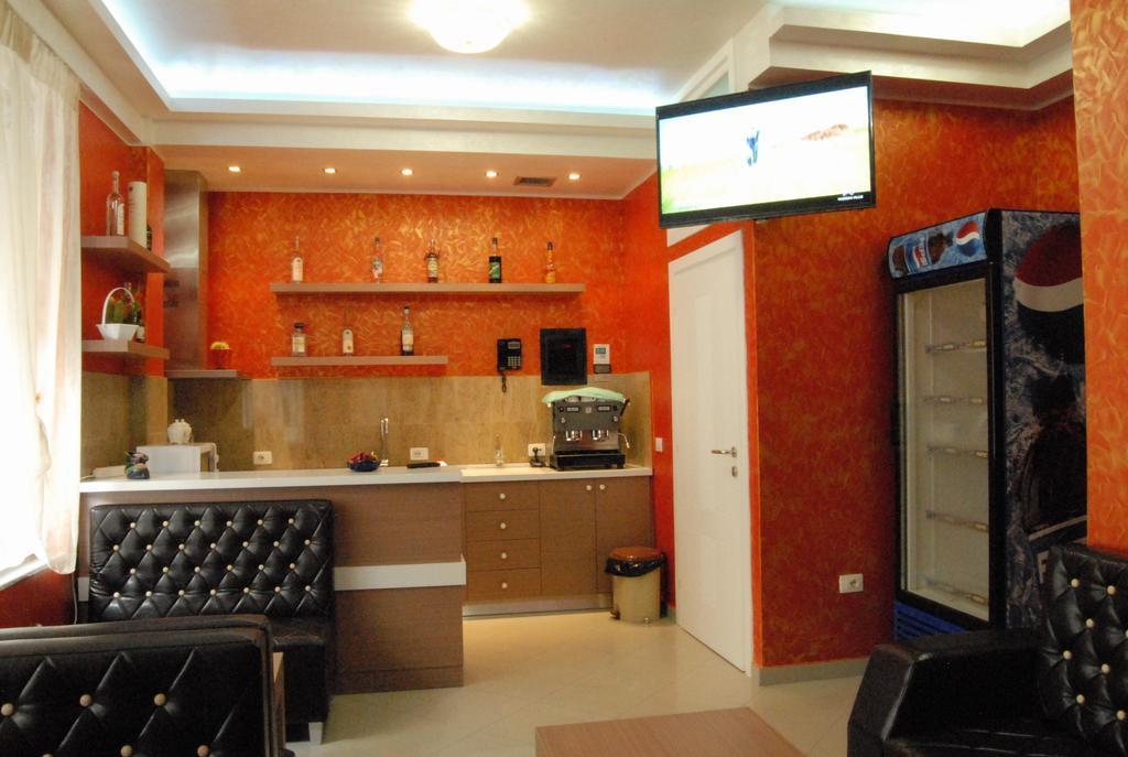 Hotel Relax City Center Tirana Exterior photo